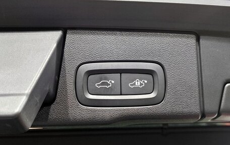 Volvo XC60 II, 2021 год, 3 680 000 рублей, 2 фотография