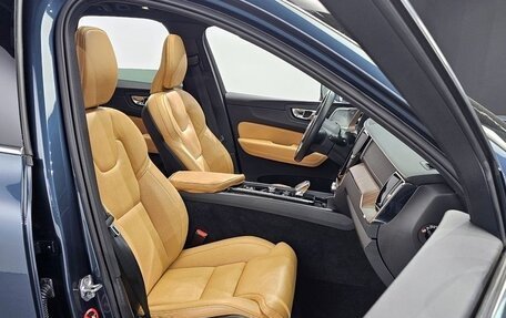 Volvo XC60 II, 2021 год, 3 680 000 рублей, 19 фотография
