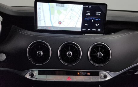 KIA Stinger I, 2022 год, 3 179 131 рублей, 8 фотография