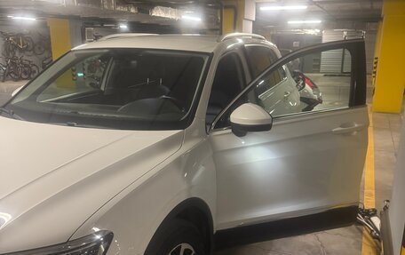 Volkswagen Tiguan II, 2018 год, 3 000 000 рублей, 3 фотография
