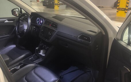 Volkswagen Tiguan II, 2018 год, 3 000 000 рублей, 7 фотография