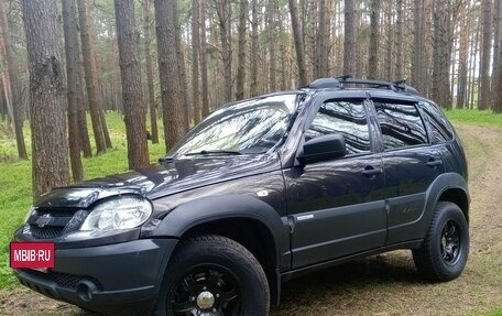Chevrolet Niva I рестайлинг, 2013 год, 550 000 рублей, 3 фотография