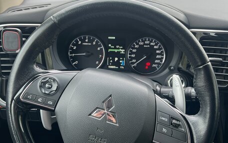 Mitsubishi Outlander III рестайлинг 3, 2015 год, 2 800 000 рублей, 21 фотография