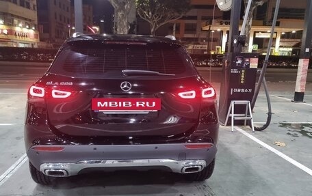 Mercedes-Benz GLA, 2021 год, 3 100 000 рублей, 2 фотография