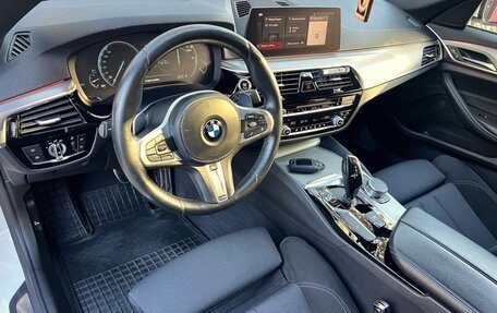 BMW 5 серия, 2018 год, 4 450 000 рублей, 8 фотография