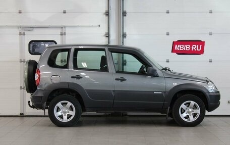 Chevrolet Niva I рестайлинг, 2018 год, 787 000 рублей, 4 фотография