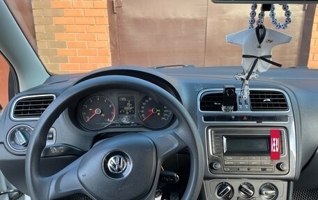Volkswagen Polo VI (EU Market), 2018 год, 750 000 рублей, 11 фотография
