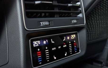 Audi SQ8, 2024 год, 14 800 000 рублей, 19 фотография