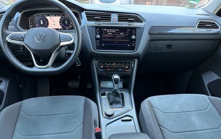 Volkswagen Tiguan II, 2020 год, 3 200 000 рублей, 10 фотография