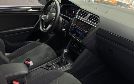 Volkswagen Tiguan II, 2020 год, 3 200 000 рублей, 11 фотография