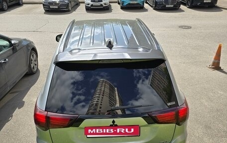Mitsubishi Outlander III рестайлинг 3, 2019 год, 4 200 000 рублей, 32 фотография