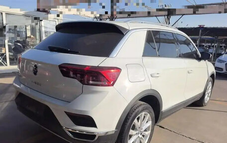 Volkswagen T-Roc I, 2021 год, 1 519 000 рублей, 2 фотография