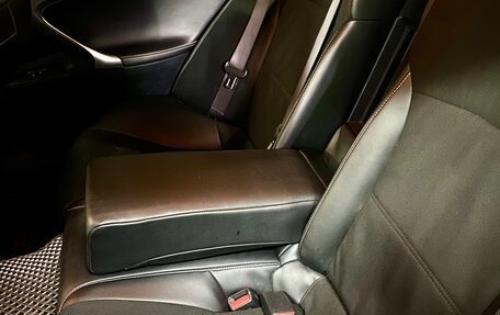 Lexus IS II рестайлинг 2, 2007 год, 1 750 000 рублей, 18 фотография