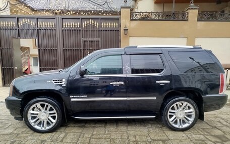 Cadillac Escalade III, 2007 год, 1 800 000 рублей, 2 фотография