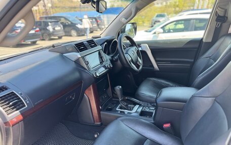 Toyota Land Cruiser Prado 150 рестайлинг 2, 2016 год, 3 620 000 рублей, 10 фотография