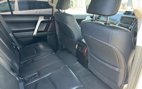 Toyota Land Cruiser Prado 150 рестайлинг 2, 2016 год, 3 620 000 рублей, 15 фотография