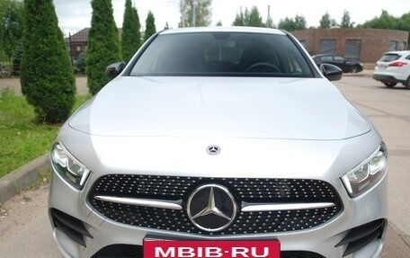 Mercedes-Benz A-Класс, 2019 год, 2 950 000 рублей, 16 фотография
