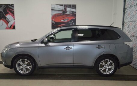 Mitsubishi Outlander III рестайлинг 3, 2012 год, 1 252 000 рублей, 6 фотография
