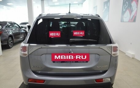 Mitsubishi Outlander III рестайлинг 3, 2012 год, 1 252 000 рублей, 9 фотография