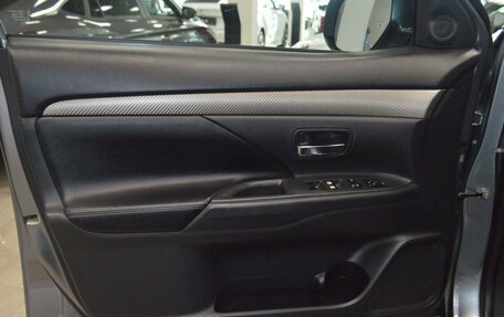 Mitsubishi Outlander III рестайлинг 3, 2012 год, 1 252 000 рублей, 21 фотография