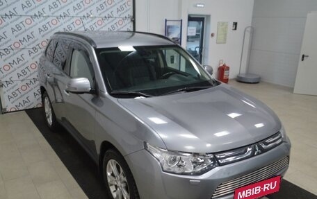 Mitsubishi Outlander III рестайлинг 3, 2012 год, 1 252 000 рублей, 4 фотография