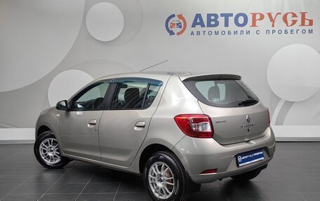 Renault Sandero II рестайлинг, 2015 год, 585 000 рублей, 2 фотография