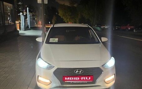 Hyundai Solaris II рестайлинг, 2017 год, 1 099 000 рублей, 2 фотография