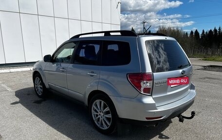 Subaru Forester, 2012 год, 1 200 000 рублей, 2 фотография
