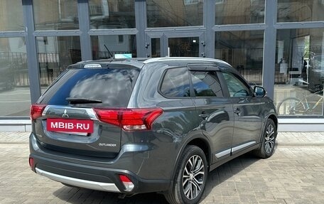 Mitsubishi Outlander III рестайлинг 3, 2015 год, 1 850 000 рублей, 3 фотография