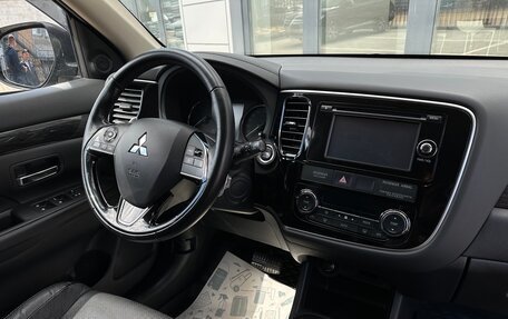 Mitsubishi Outlander III рестайлинг 3, 2015 год, 1 850 000 рублей, 17 фотография