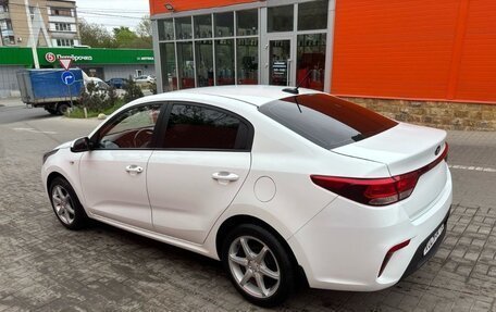 KIA Rio IV, 2019 год, 1 300 000 рублей, 4 фотография