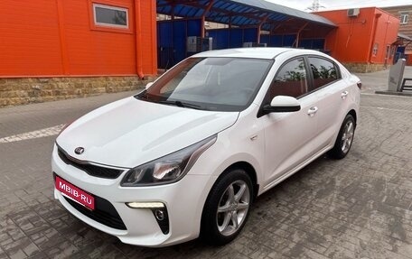 KIA Rio IV, 2019 год, 1 300 000 рублей, 2 фотография