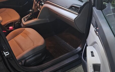 Hyundai Elantra VI рестайлинг, 2018 год, 1 200 000 рублей, 7 фотография
