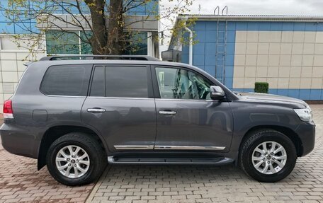 Toyota Land Cruiser 200, 2016 год, 6 200 000 рублей, 14 фотография