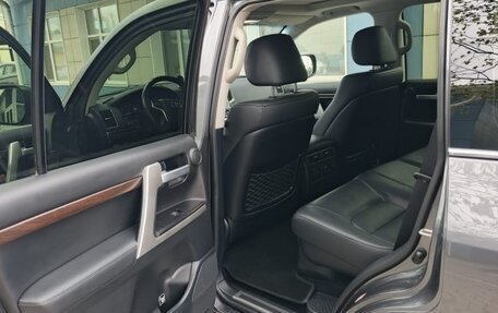 Toyota Land Cruiser 200, 2016 год, 6 200 000 рублей, 13 фотография