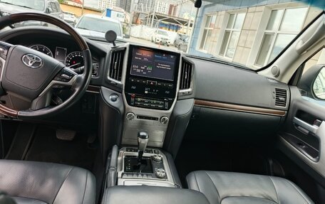 Toyota Land Cruiser 200, 2016 год, 6 200 000 рублей, 22 фотография
