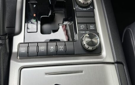 Toyota Land Cruiser 200, 2016 год, 6 200 000 рублей, 17 фотография