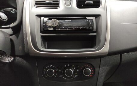 Renault Logan II, 2020 год, 820 000 рублей, 12 фотография