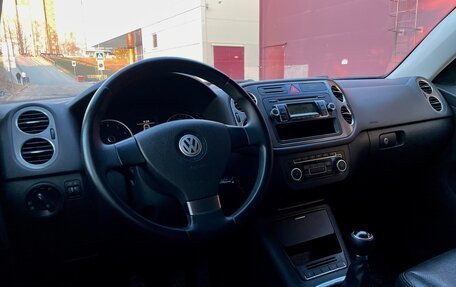 Volkswagen Tiguan I, 2010 год, 1 090 000 рублей, 5 фотография