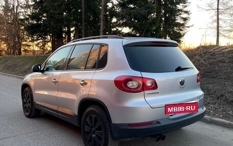 Volkswagen Tiguan I, 2010 год, 1 090 000 рублей, 2 фотография