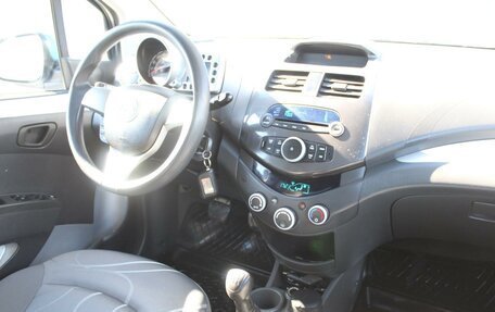 Chevrolet Spark III, 2011 год, 555 000 рублей, 17 фотография