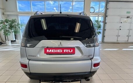 Mitsubishi Outlander III рестайлинг 3, 2011 год, 1 130 000 рублей, 4 фотография