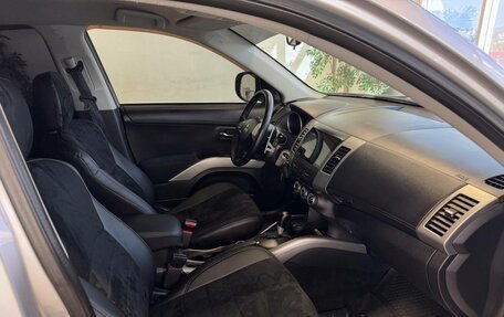 Mitsubishi Outlander III рестайлинг 3, 2011 год, 1 130 000 рублей, 9 фотография