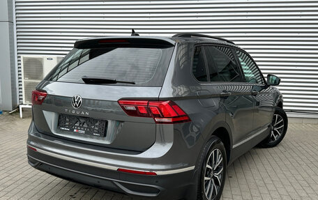 Volkswagen Tiguan II, 2021 год, 2 250 000 рублей, 6 фотография