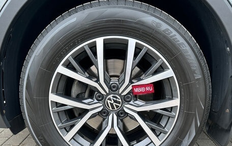 Volkswagen Tiguan II, 2021 год, 2 250 000 рублей, 20 фотография