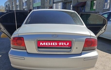 Hyundai Sonata IV рестайлинг, 2001 год, 400 000 рублей, 3 фотография