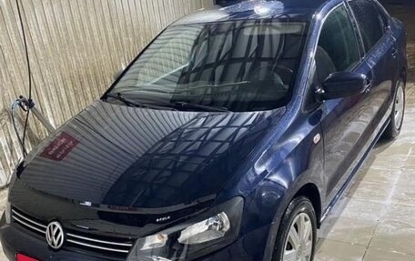 Volkswagen Polo VI (EU Market), 2011 год, 650 000 рублей, 1 фотография