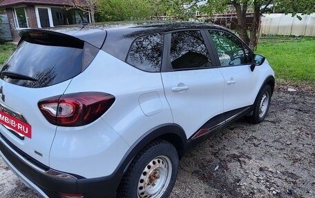 Renault Kaptur I рестайлинг, 2018 год, 1 900 000 рублей, 4 фотография