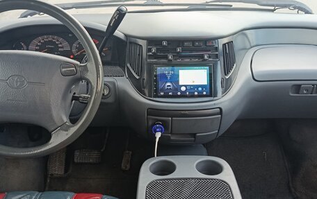 Toyota Previa II, 1996 год, 805 000 рублей, 12 фотография