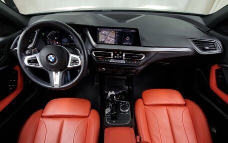 BMW 1 серия, 2021 год, 2 340 000 рублей, 6 фотография